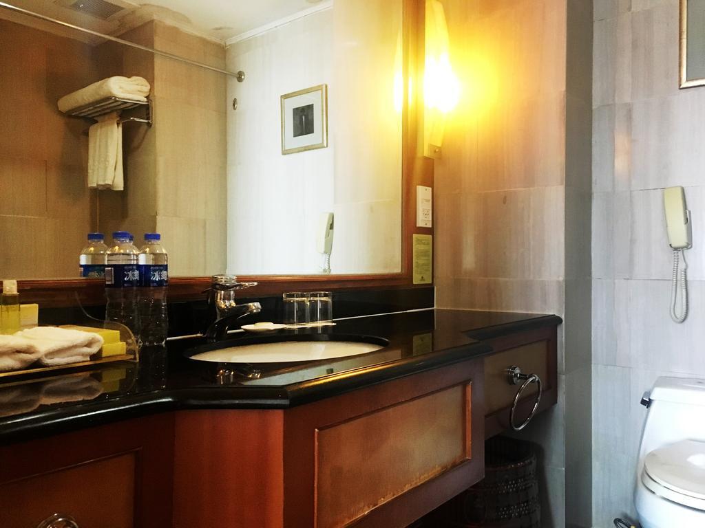 Central Plaza Hotel Talien Kültér fotó