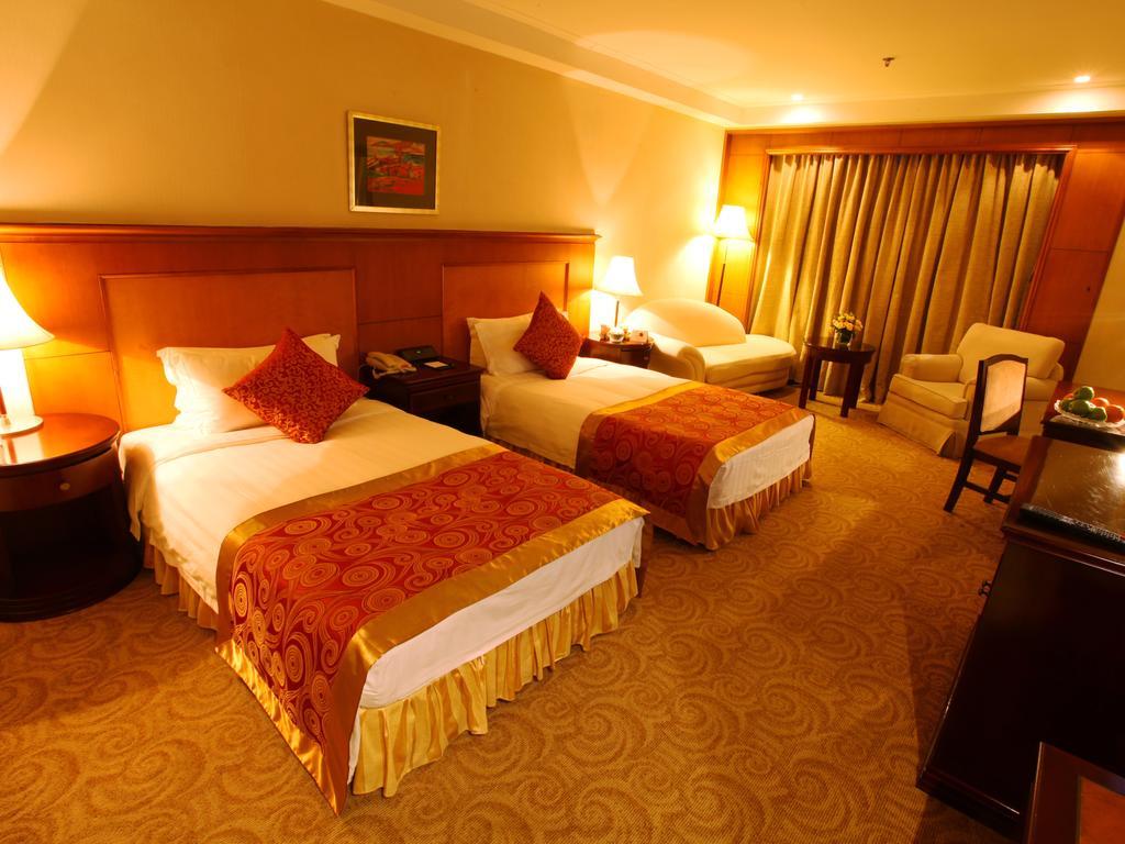 Central Plaza Hotel Talien Kültér fotó
