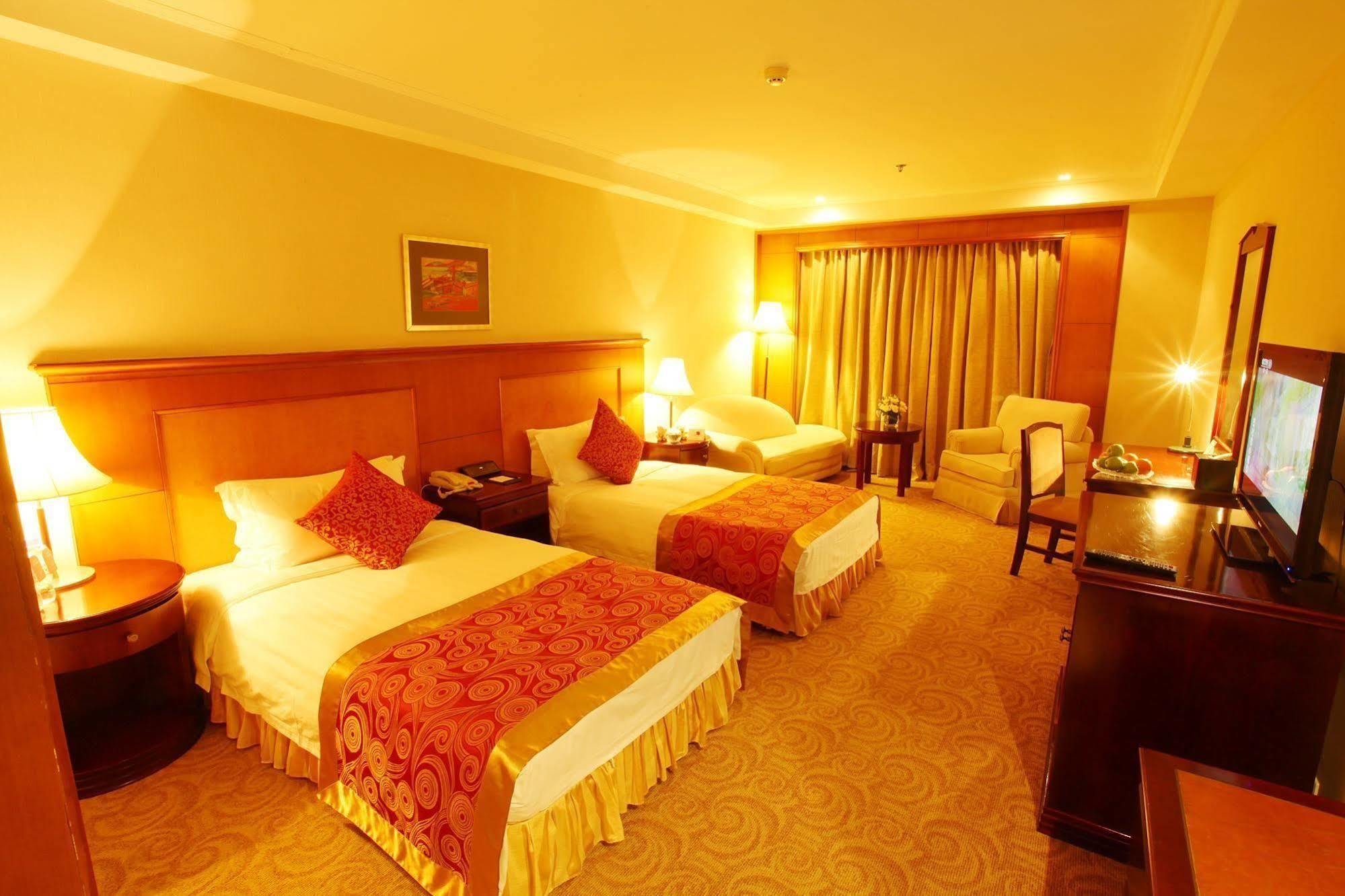 Central Plaza Hotel Talien Kültér fotó