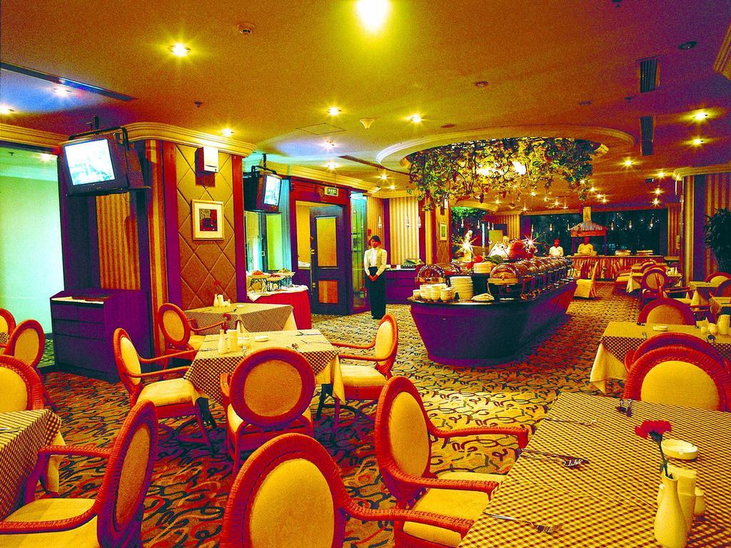 Central Plaza Hotel Talien Kültér fotó